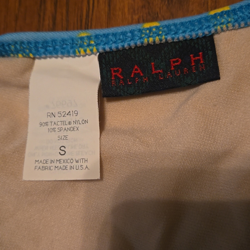 Swim suit - Picture 4 of 4